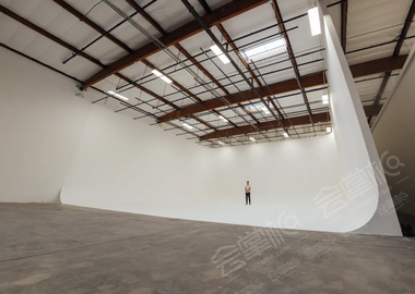 Brand New 46x46 Cyc in Massive Production Space Near LAX